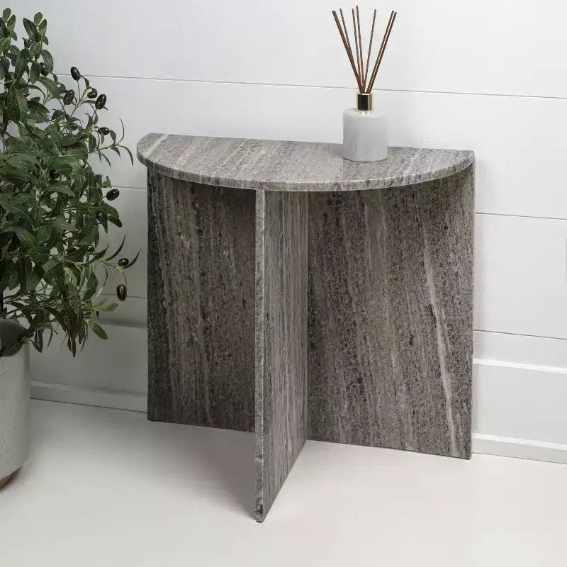 Tavolino semilunare minimalista fatto a mano in marmo naturale